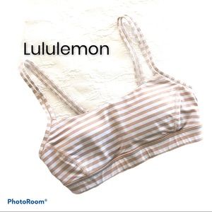 Lululemon sports bra